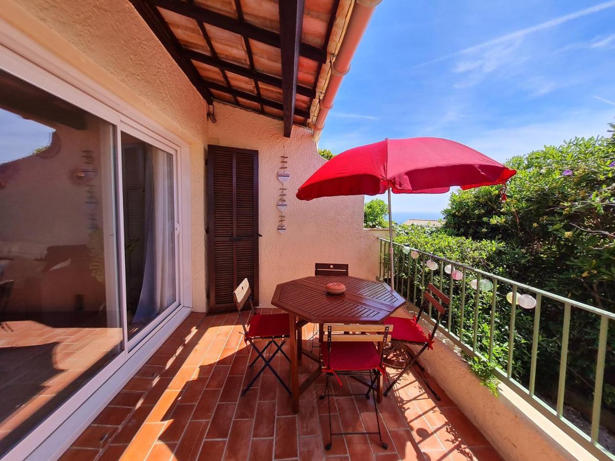 Bel Appartement Renove, Avec Terrasse Et Piscine La Croix-Valmer Buitenkant foto